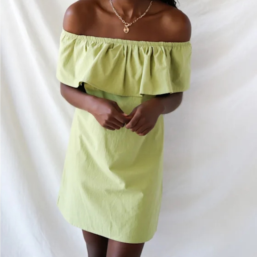 Lulu’s Livin' Large Pistachio Green Off-the-Shoulder Shift Dress Sz.M